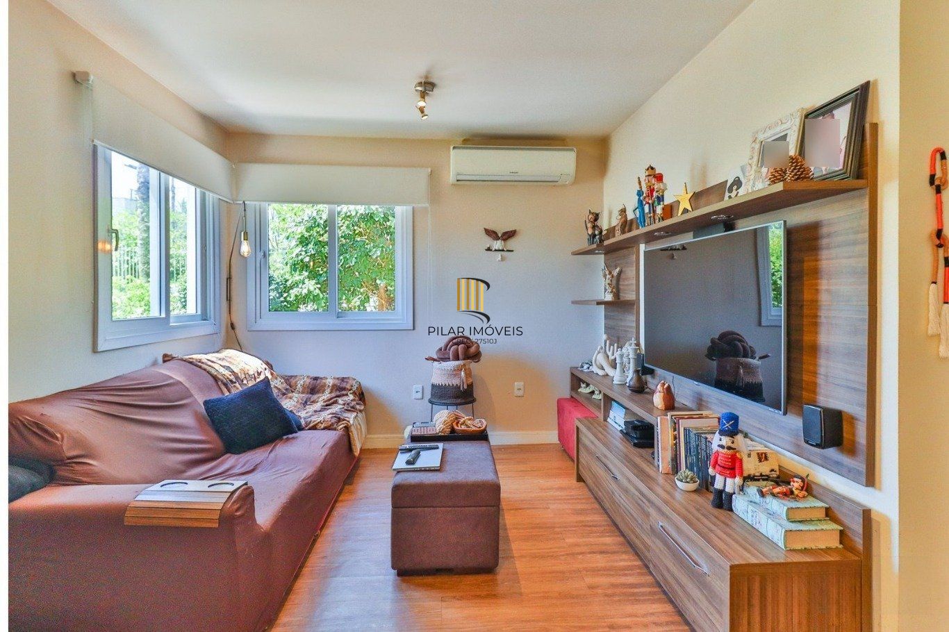 Casa em Condomínio com 3 Dormitórios e Energia Solar na Lomba do Pinheiro