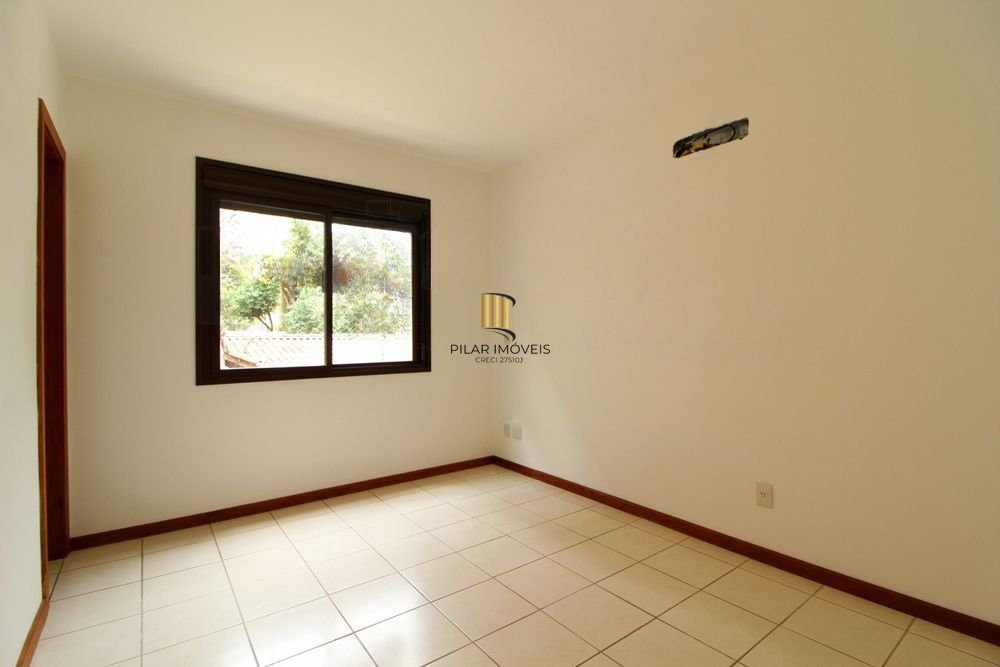 Apartamento com 2 quartos, 1 suíte e 1 vaga de garagem no Bairro Bom Fim.