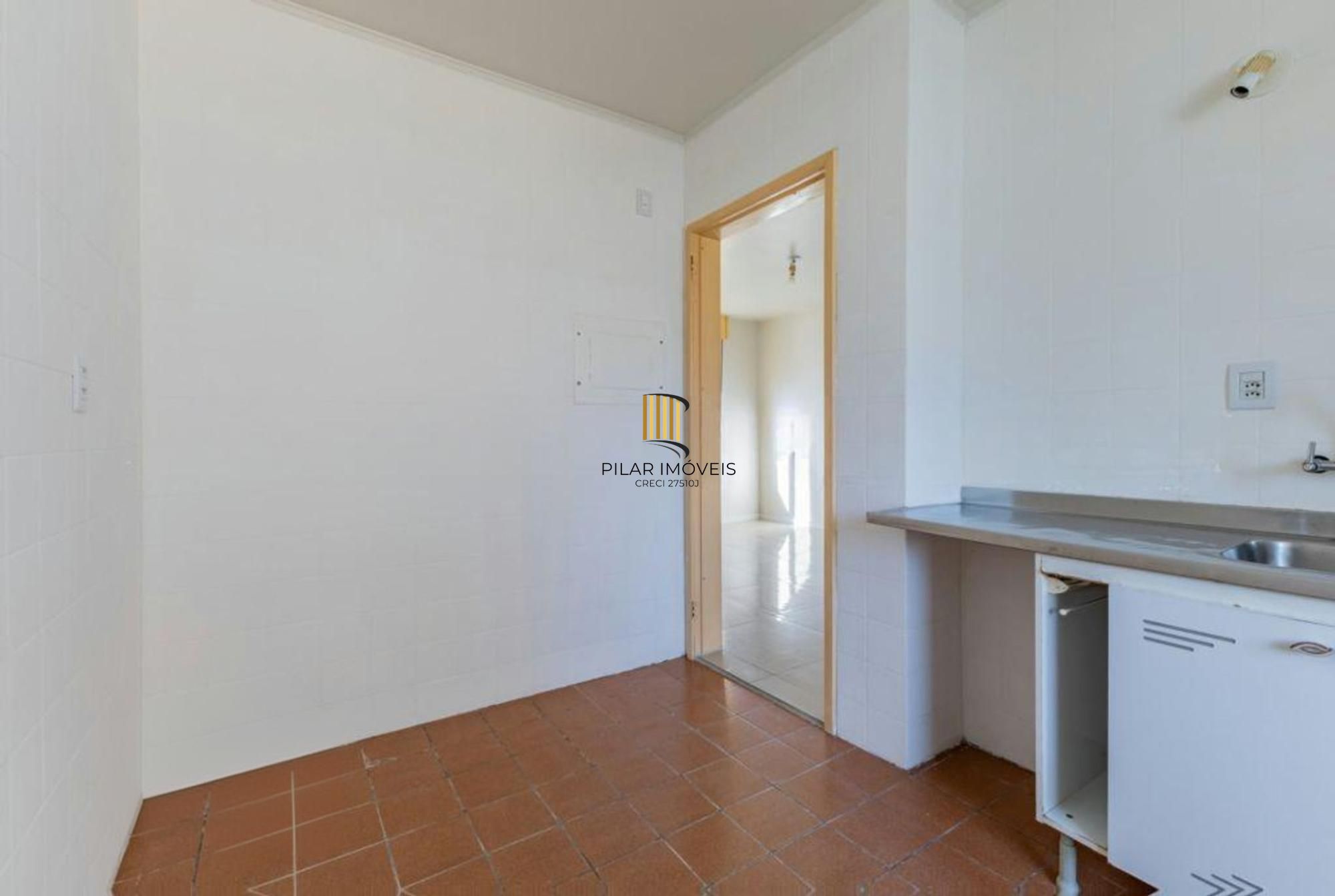 Apartamento com 2 quartos, vaga coberta e sol da manha no bairro Santana