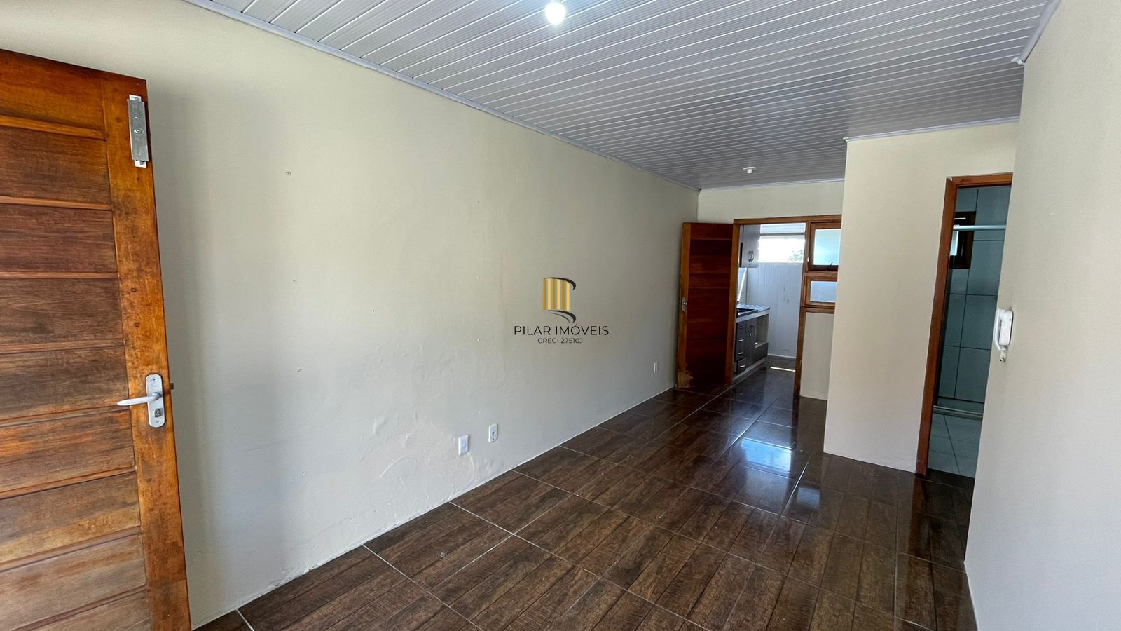 Casa em condomínio com 2 quartos e 2 vagas a venda bairro Olaria em Canoas