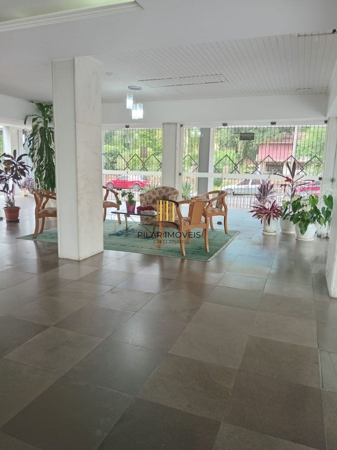 Apartamento de 2 quartos e elevador em Canoas.