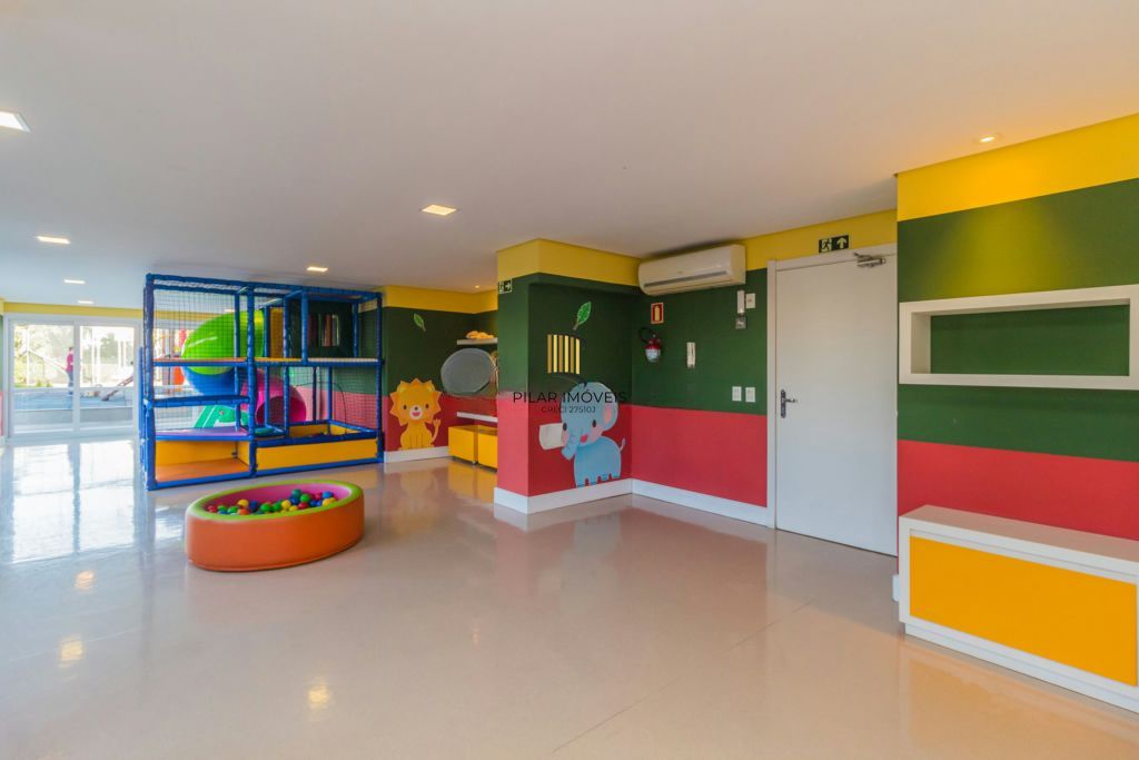 Apartamento com 3 quartos, vaga, elevador e piscina no Bairro São Sebastião