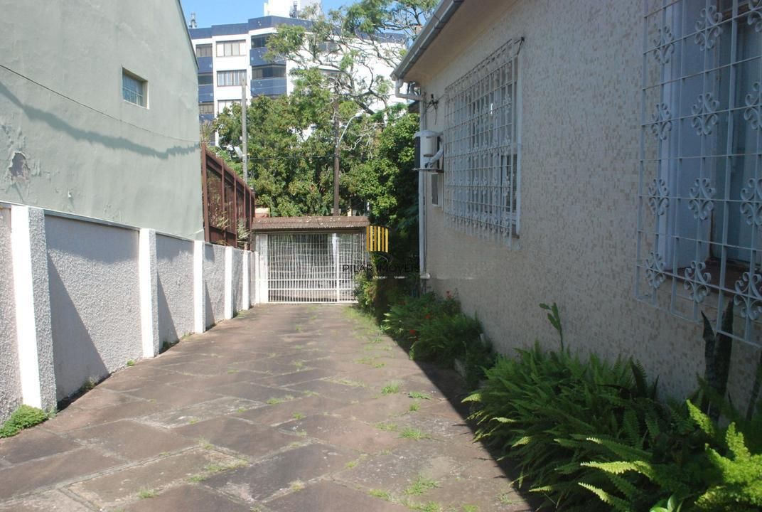 Casa com 4 Quartos e 4 vagas de garagem no Bairro Vila Ipiranga
