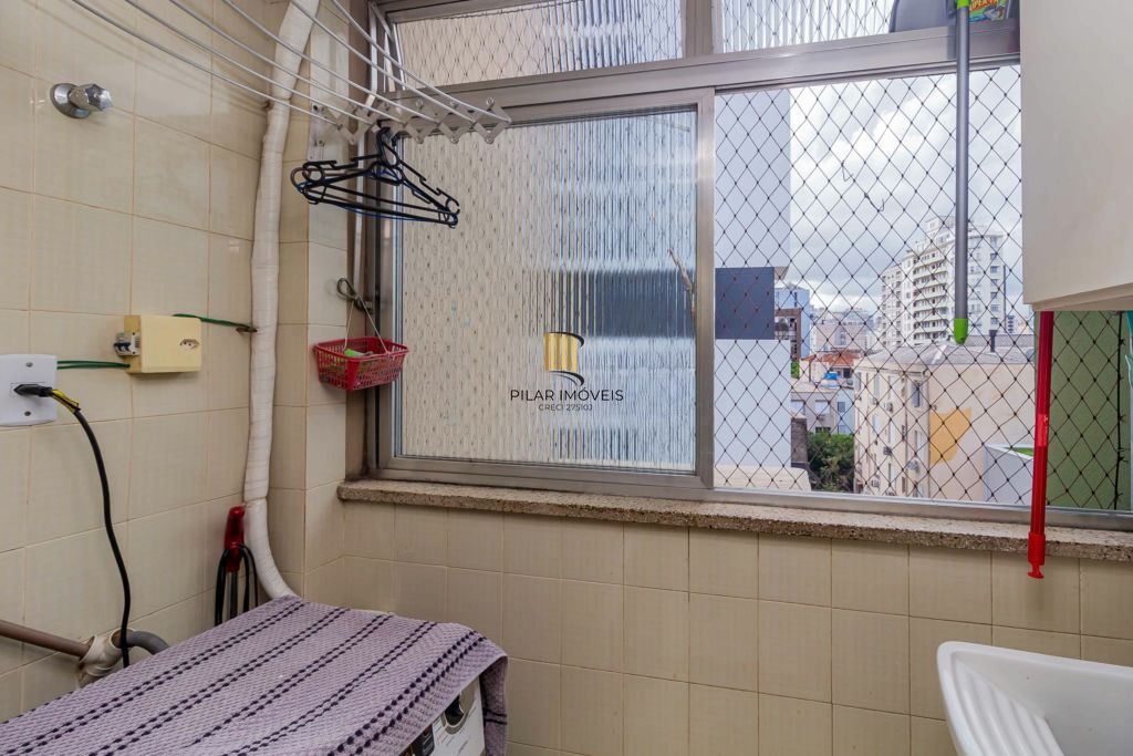 Apartamento 2 dormitórios, 1 vaga, churrasqueira  e 77m² na José do Patrocinio.