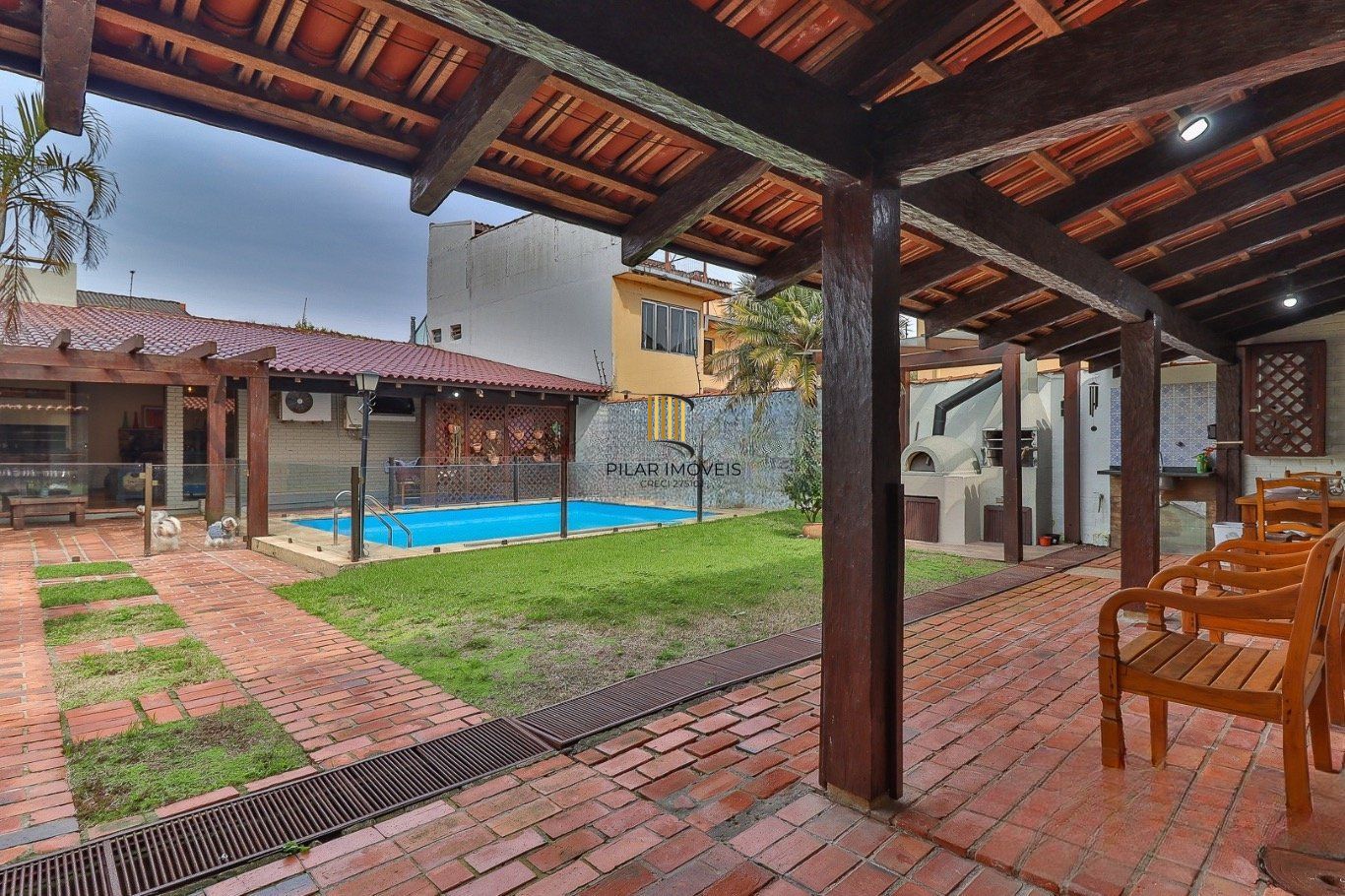 Casa de 3 dormitórios bairro Ipanema