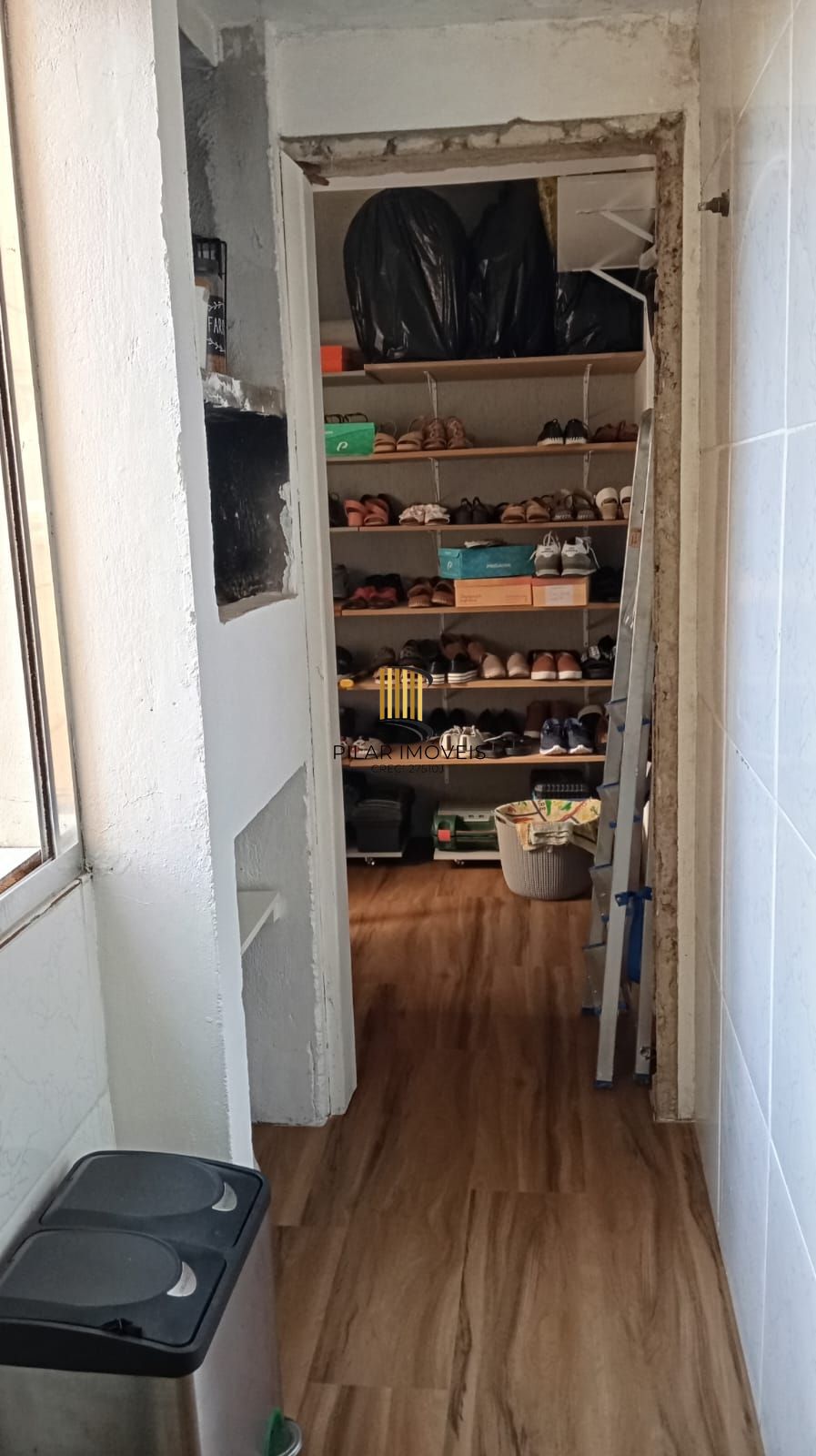 Apartamento térreo com 3 dormitórios e 2 vagas no Bairro Cristo Redentor