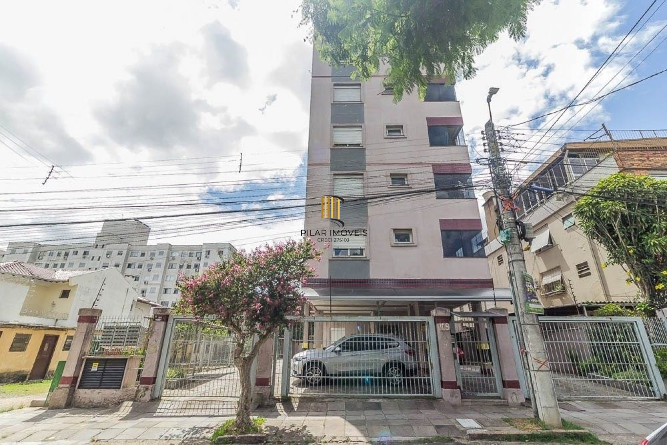Apartamento de 75 metros privativos com 2 dormitórios no bairro Sarandi