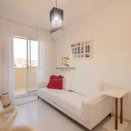 Apartamento com 2 quartos e 1 vaga e elevador no Bairro São Sebastião