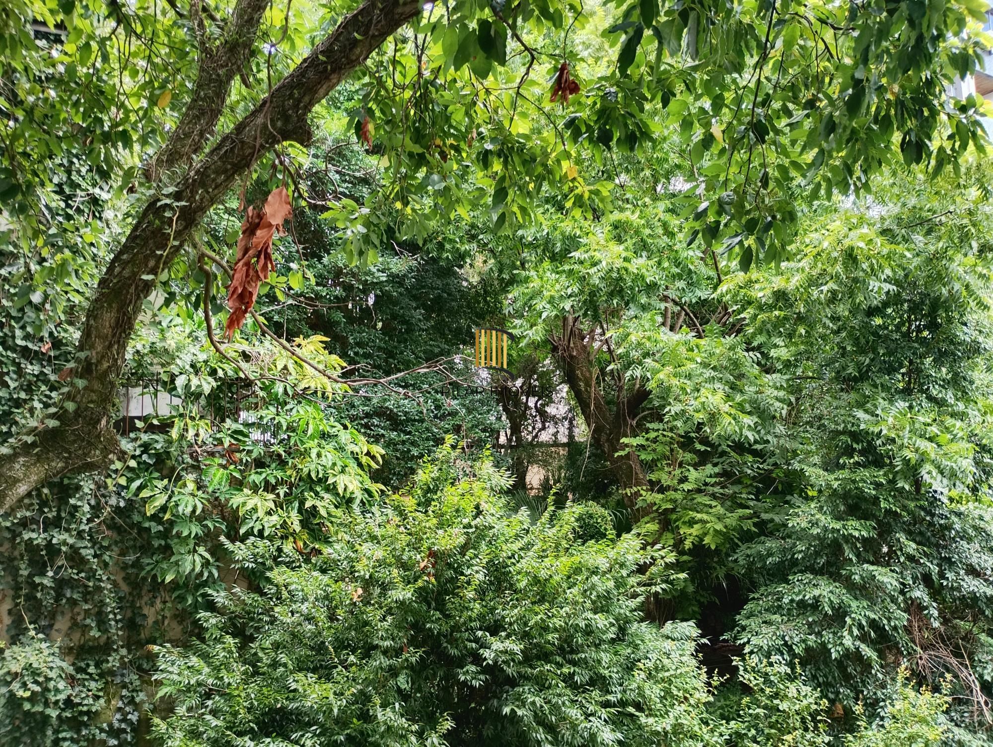 Apartamento à venda com 2 Dormitórios vaga no bairro Petropolis