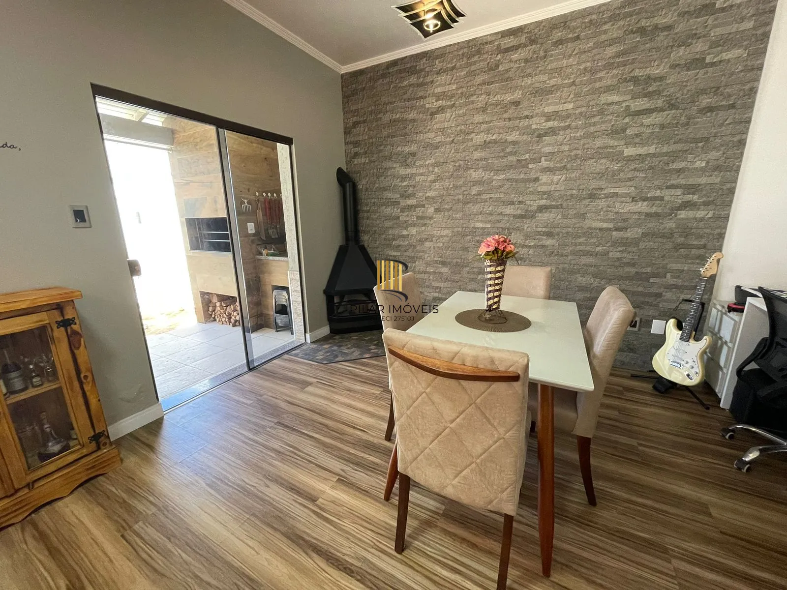 Casa 3 Quartos, com piscina e 2 vagas no Passo das Pedras