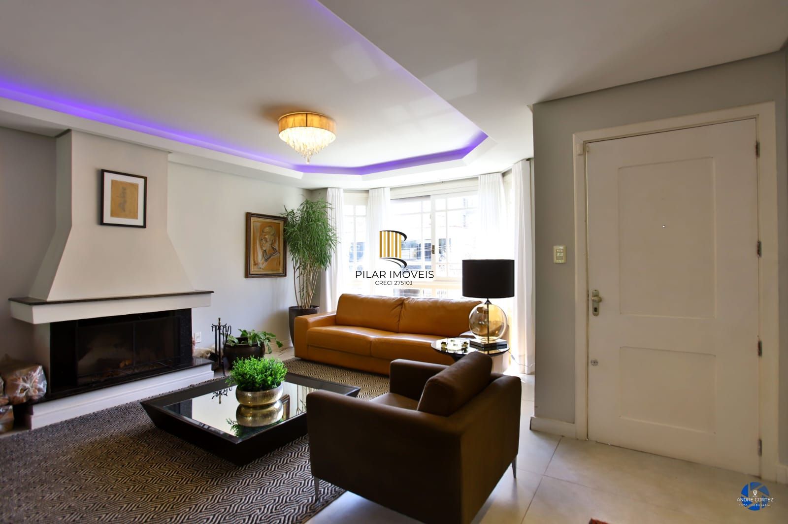 Casa com 4 dormitórios no Bairro Chácara das Pedras