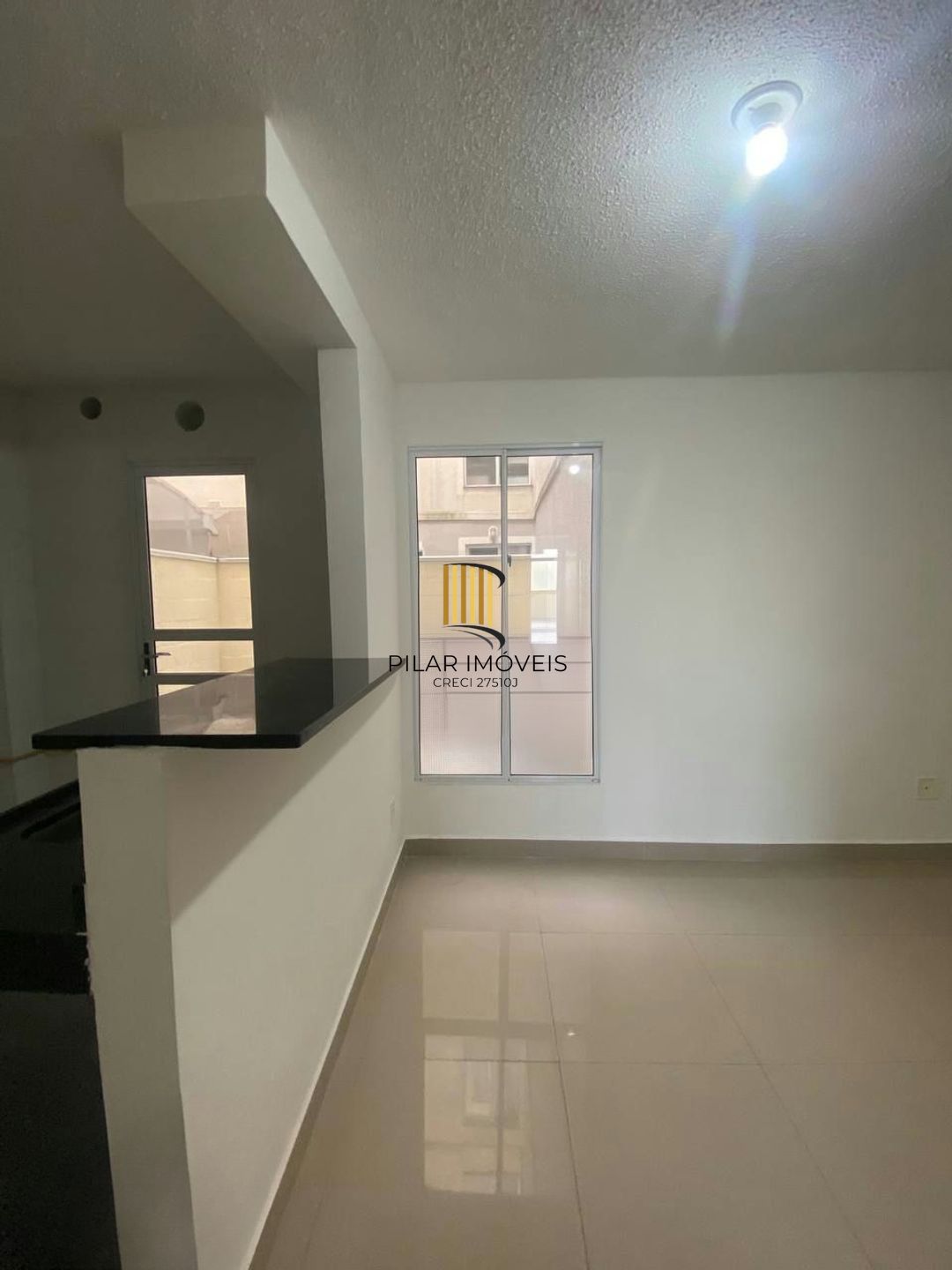 Apartamento de 2 dormitórios, piscina e 1 vaga de garagem em Canoas.