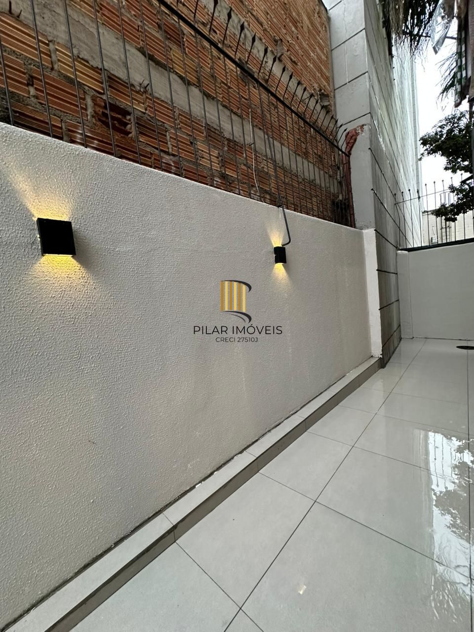 Apartamento de 2 dormitórios térreo no bairro Rio Branco