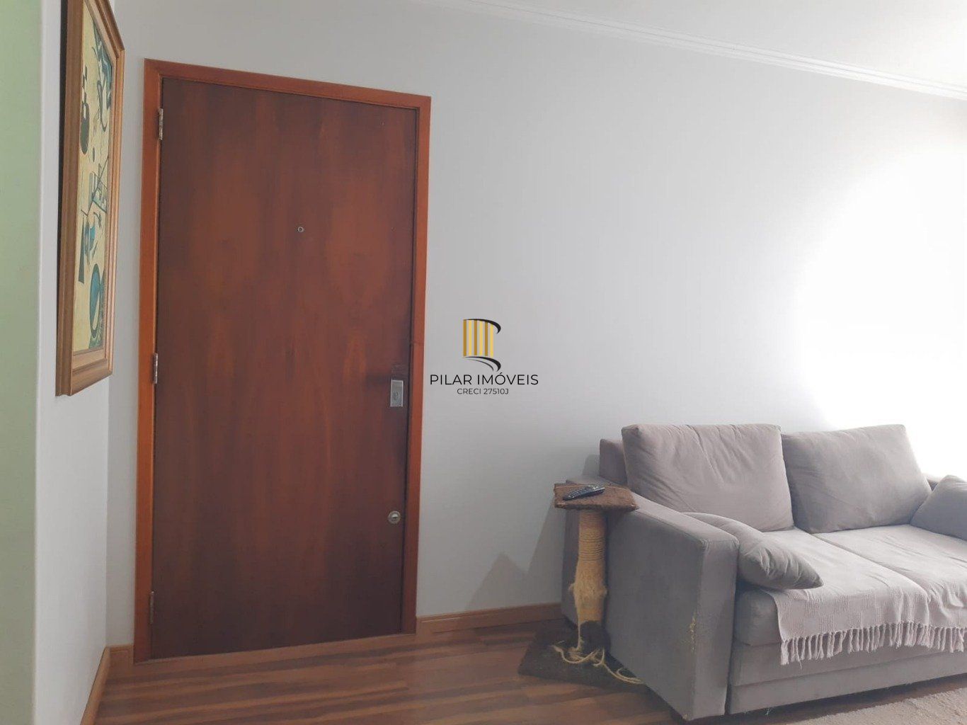 Apartamento Duplex de 2 dormitórios,  1 vaga de garagem em Cachoeirinha.