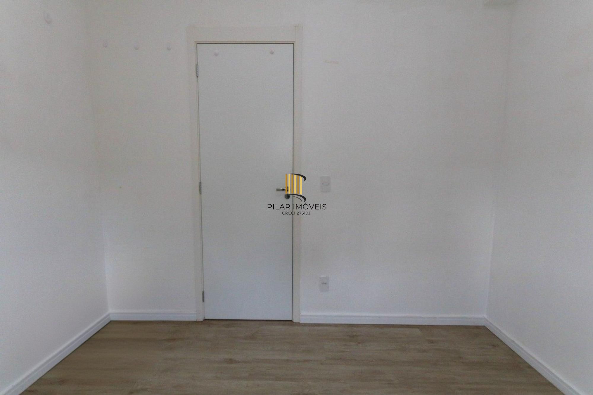Apartamento de 2 dormitórios, elevador, 1 vaga de garagem em Canoas.