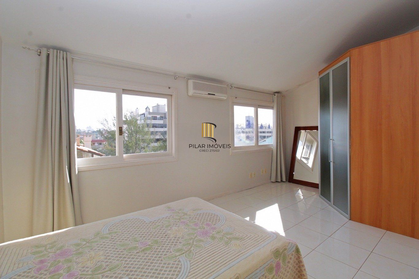 Casa com 4 dormitórios no Bairro Jardim Itu