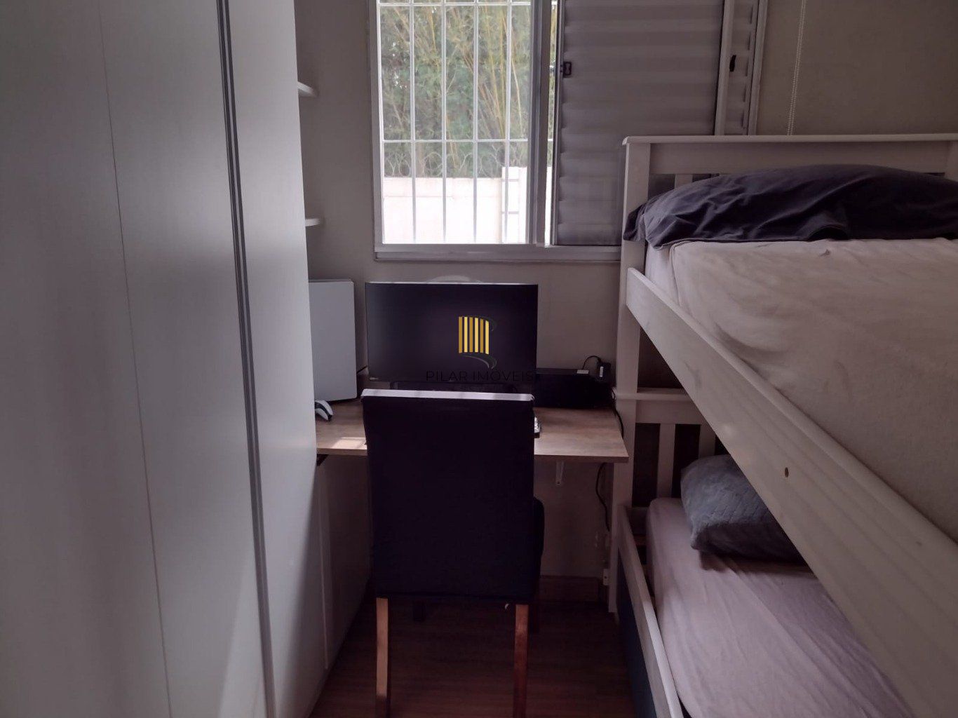 Apartamento 2 Dormitórios Térreo com Portaria 24h no Morro Santana