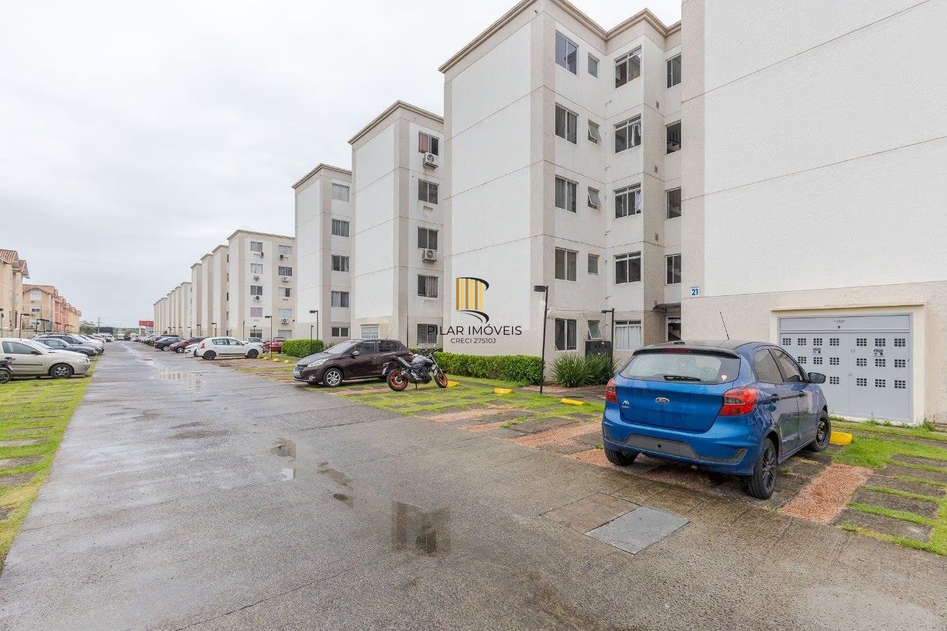 Apartamento de 2 quartos e 1 vaga de garagem em Canoas.