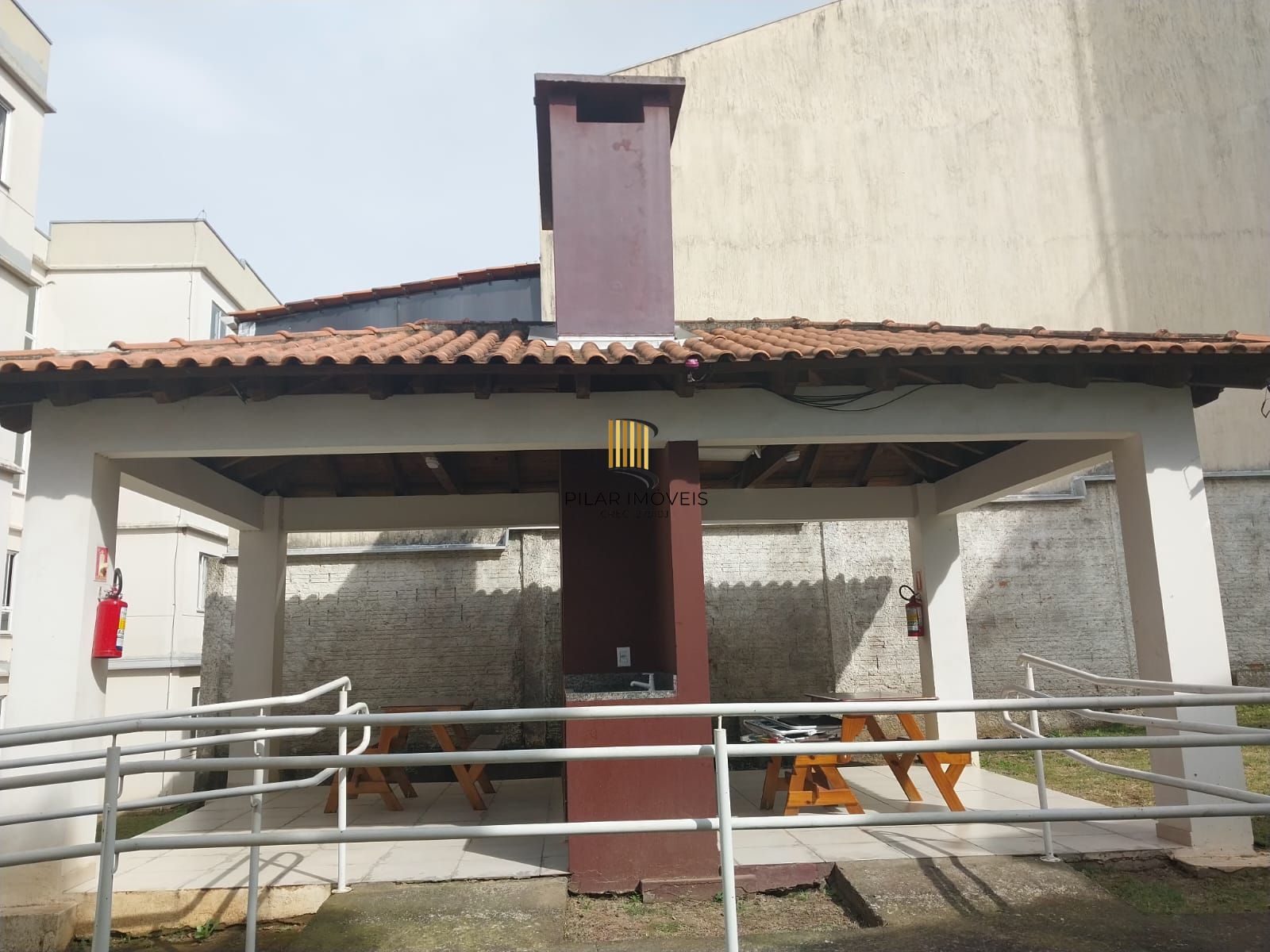 Apartamento térreo com 2 quartos à venda em Gravataí