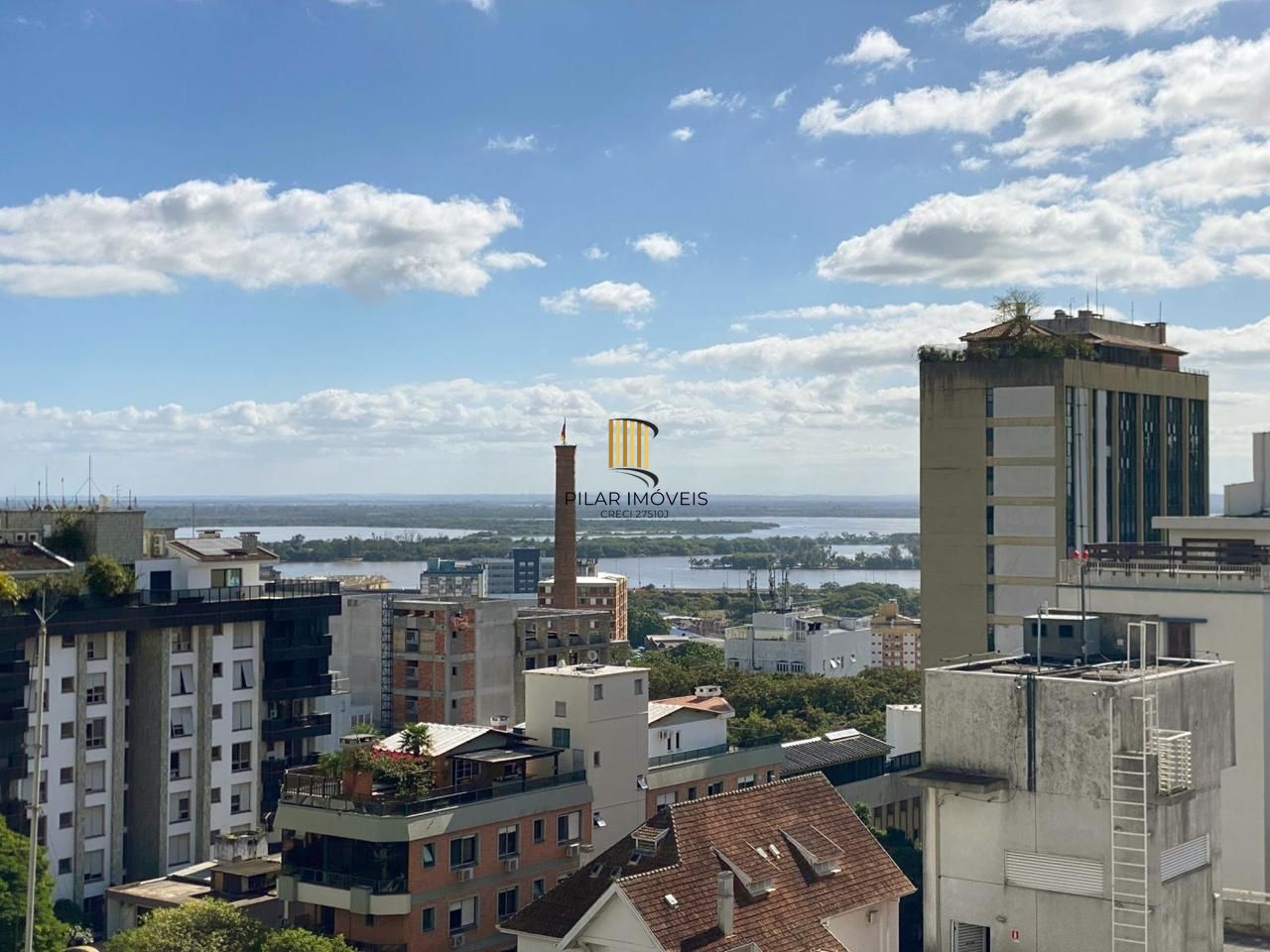Apartamento 3 Dormitórios, 123m², Último Andar com Vista para o Guaíba
