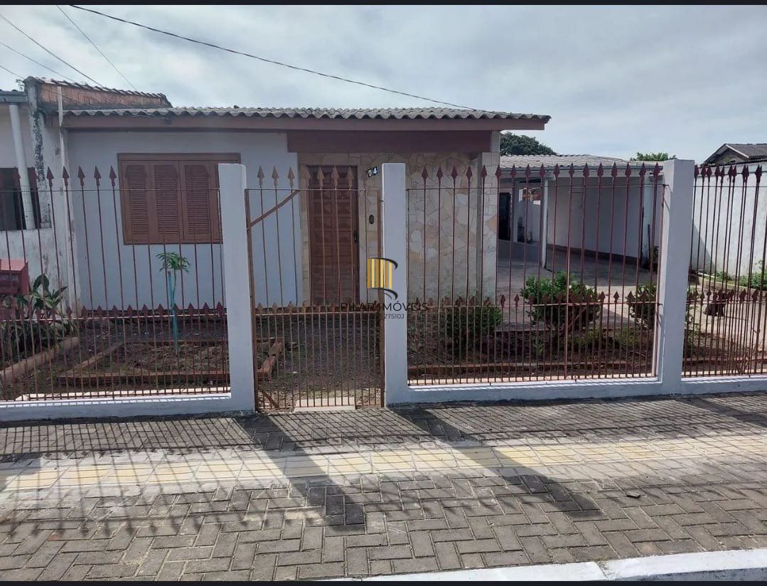 Casa com 3 dormitórios e 2 vagas de garagem em Gravataí.
