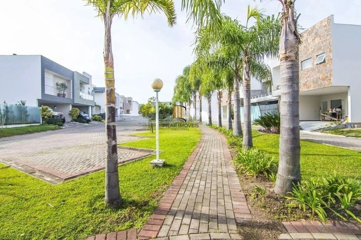 Casa com 3 quartos e 2 vagas em condomínio fechado no Bairro Ecoville
