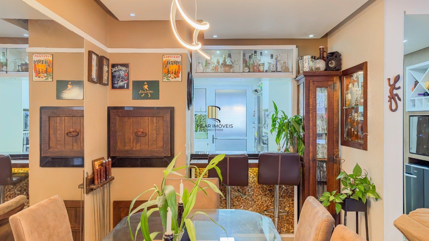 Casa com 4 quartos e 2 vagas em condomínio fechado no Bairro Ecoville.