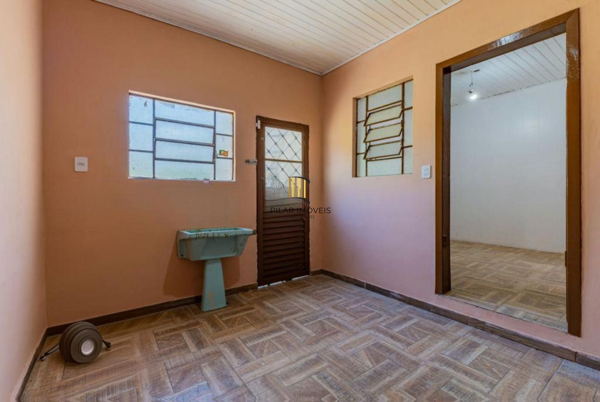 Casa com 3 Quartos e 2 vagas no Bairro Morro Santana