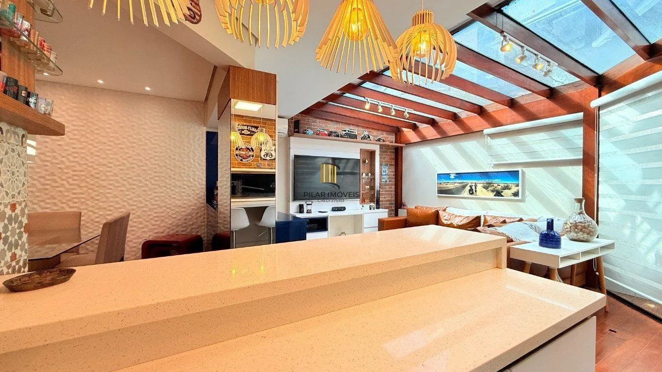 Casa em condomínio 3 dormitórios, 1suíte, 2 vagas, 186m² privativos no Ecoville.