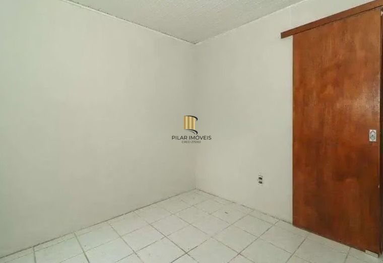 Casa de 3 quartos, 2 banheiros, 2 vagas no bairro Jardim Leopoldina