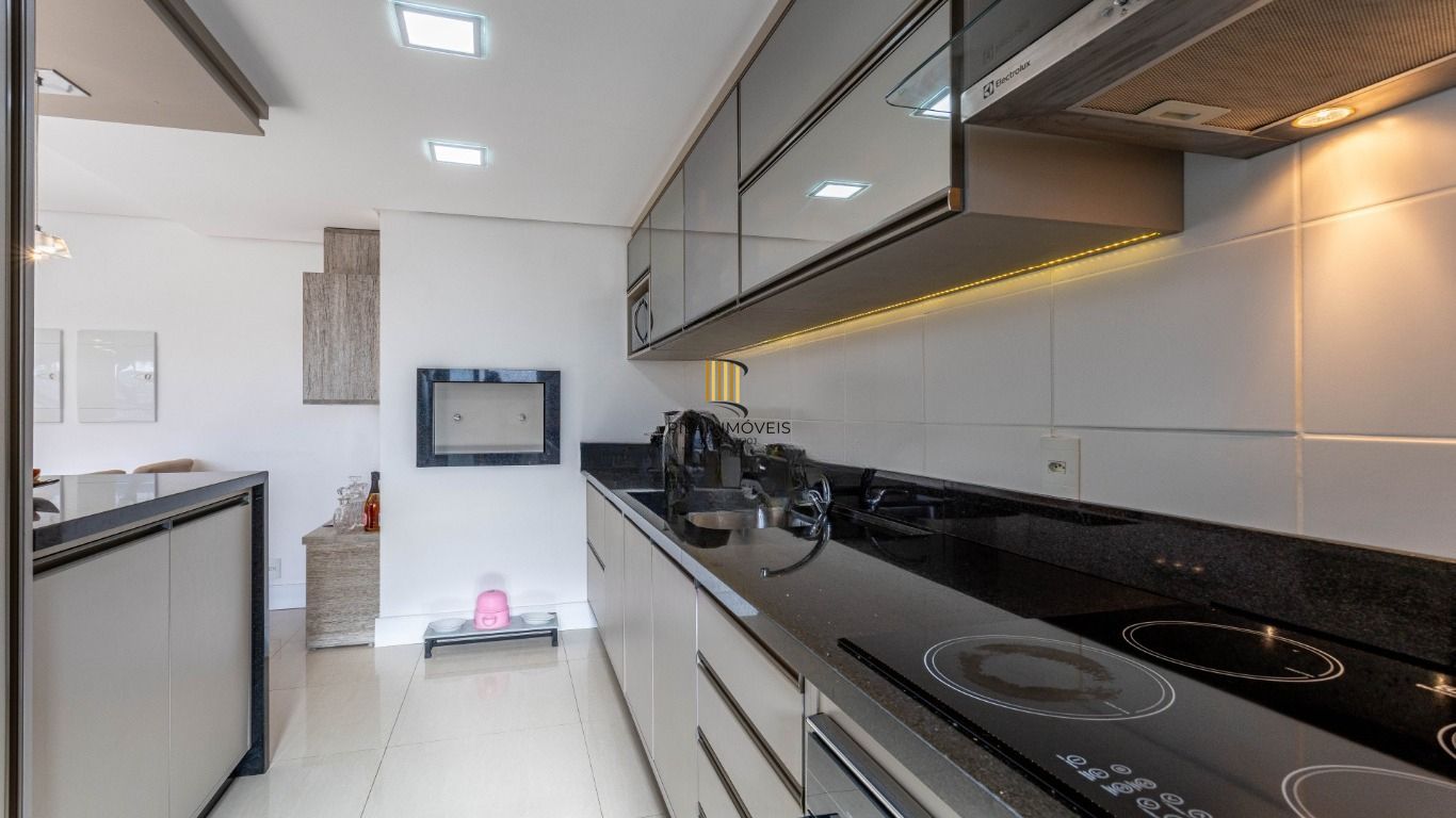 Apartamento semi mobiliado com 2 quartos de bairro Petrópolis