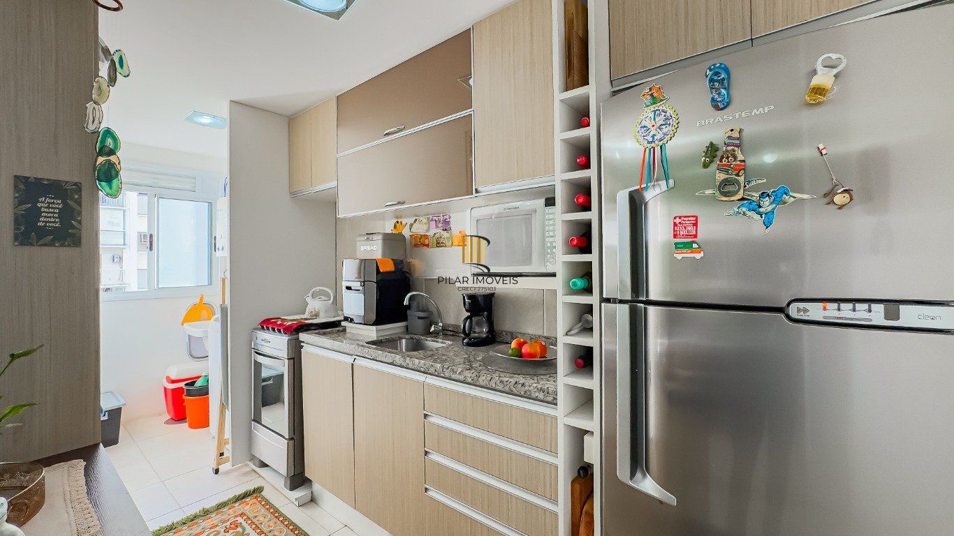 Apartamento com 2 quartos e 61m² à venda no Jardim Carvalhos em Porto Alegre.