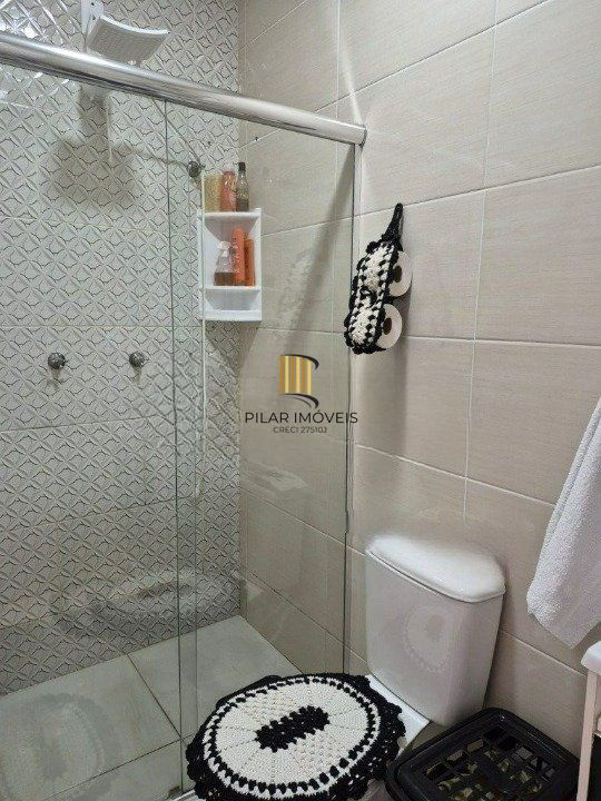 Apartamento de 2 dormitórios, 2 vagas de garagem no Bairro Olaria em Canoas.