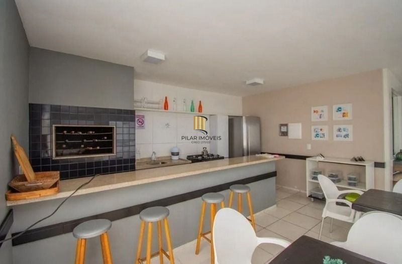 Apartamento semi mobiliado 2 quartos e 1 vaga no bairro Sarandi