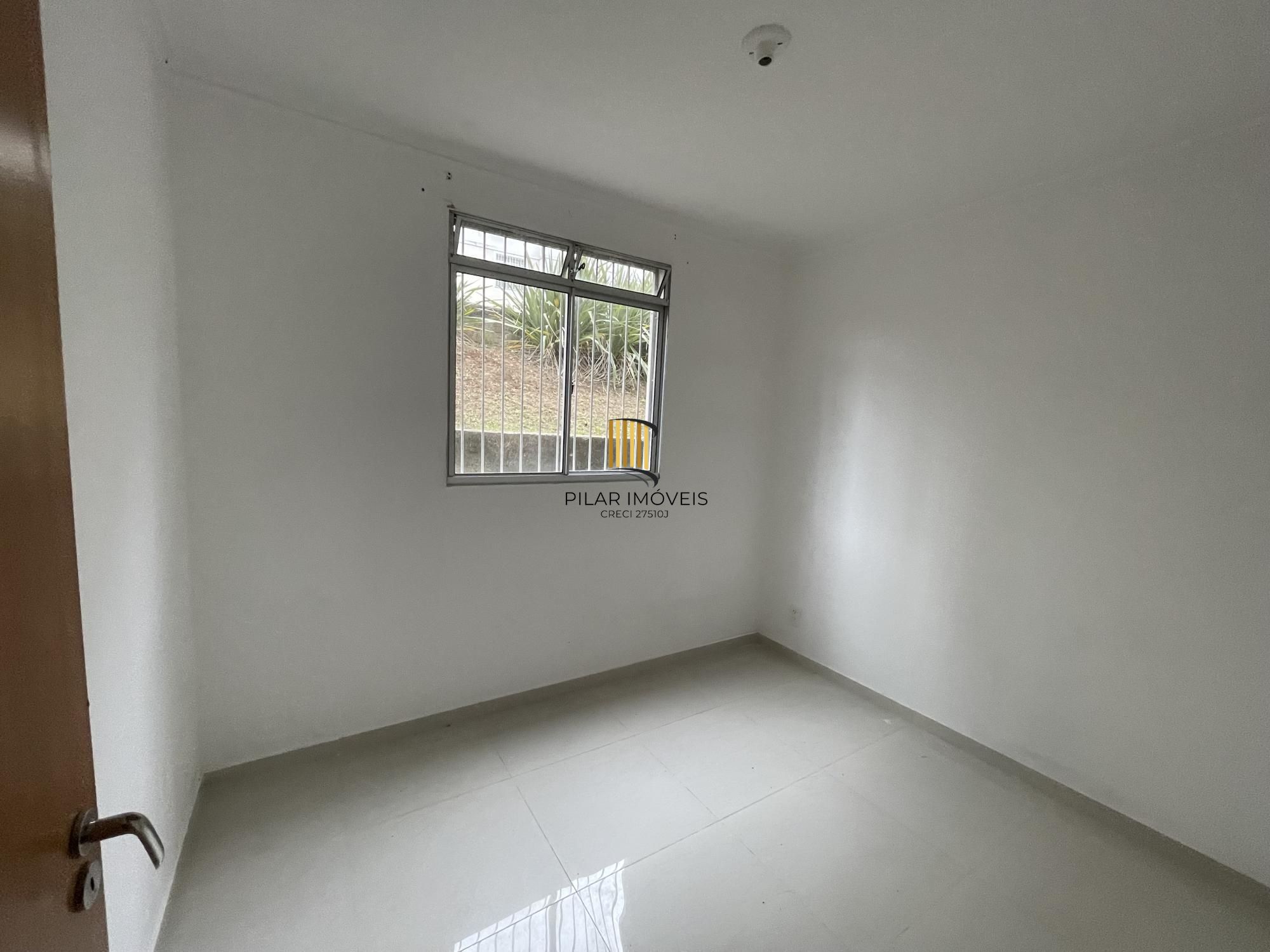 Apartamento Térreo 2 quartos em condomínio fechado com piscina e infra completa