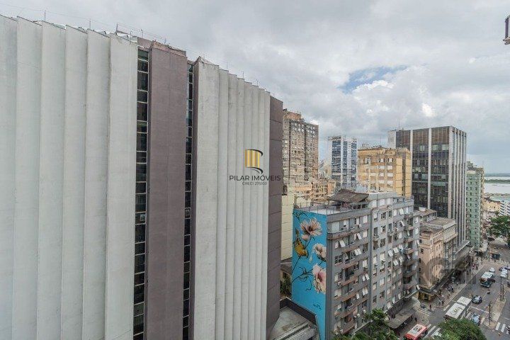 Apartamento com 2 quartos e elevador no bairro Centro Historico