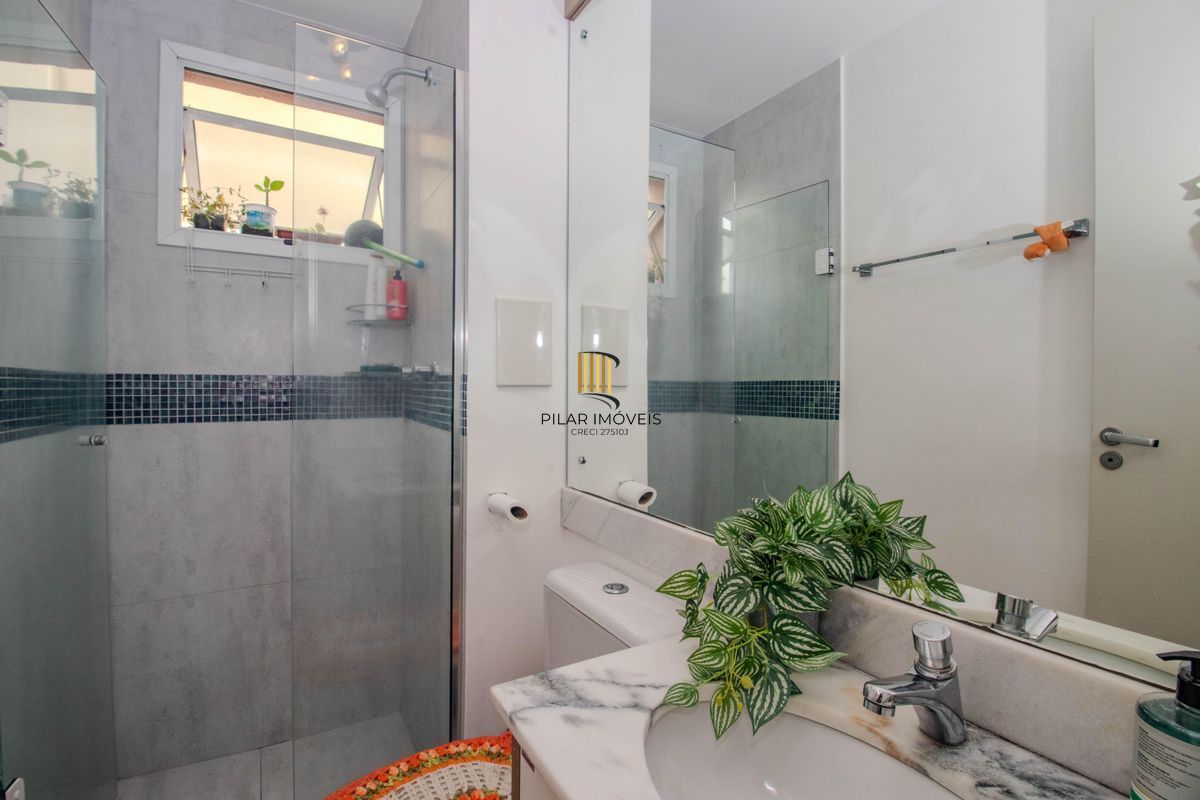 Apartamento com 67m², 3 dormitórios com vaga de garagem no bairro Morro Santana