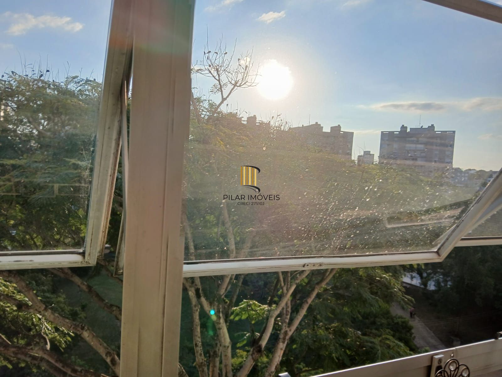 Apartamento com 3 quartos(1 suíte) e 1 vaga de garagem no Bairro Jardim Lindóia