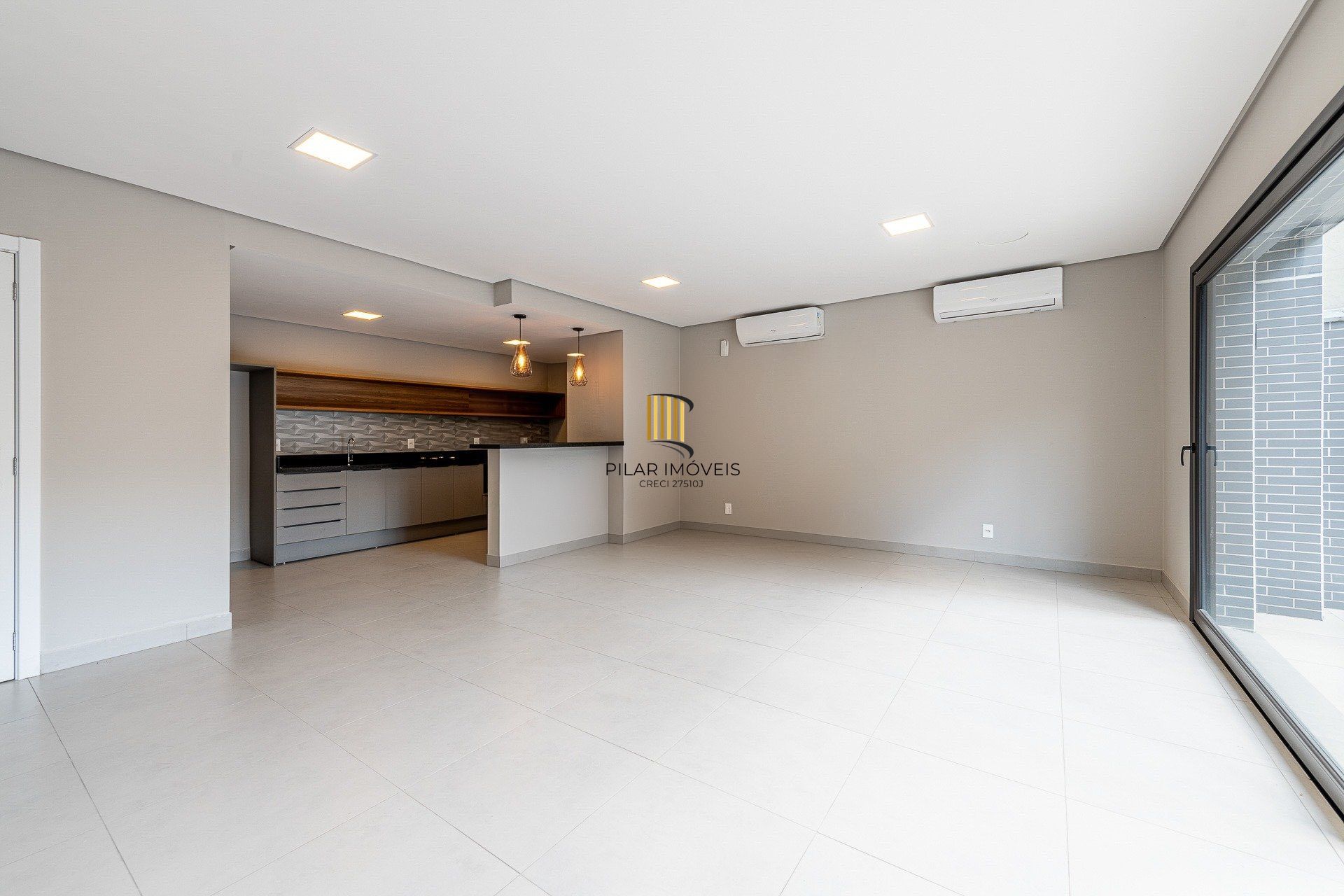Apartamento duplex com 1 suíte, 2 vagas e elevador no Bairro Rio Branco