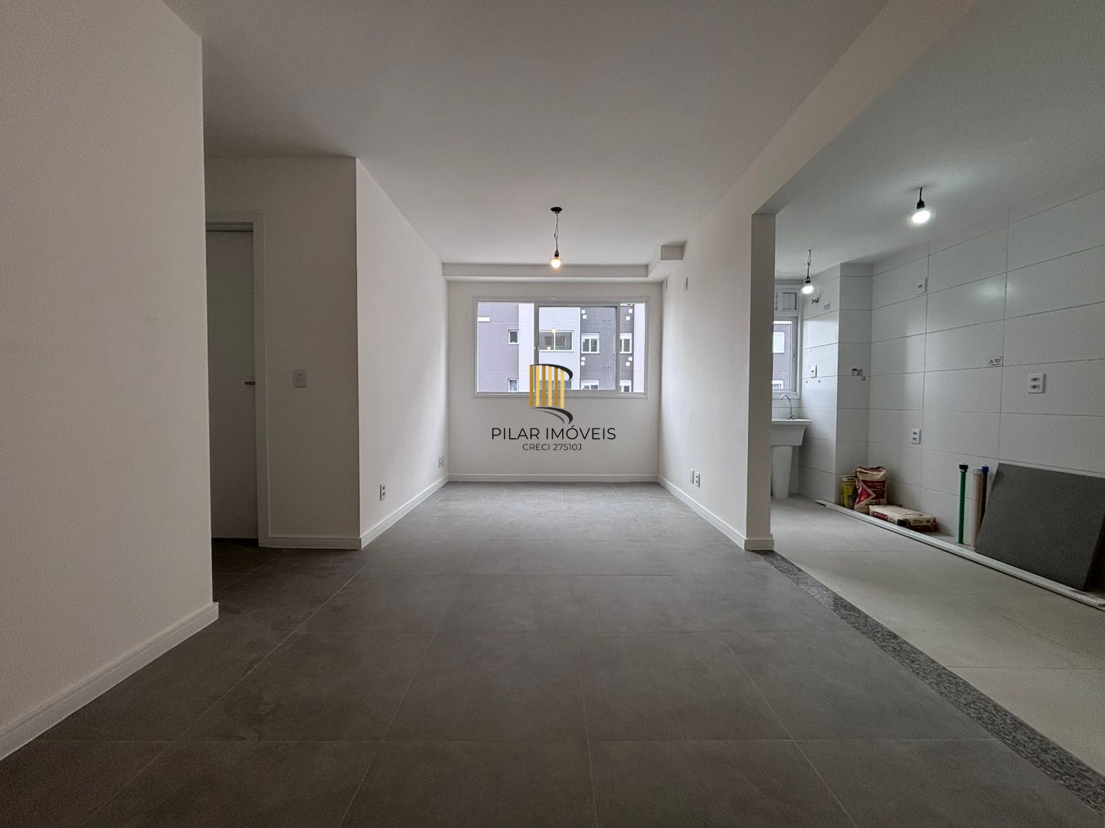 Apartamento de 2 quartos, suíte, elevador e 1vaga no bairro Jardim Sabará