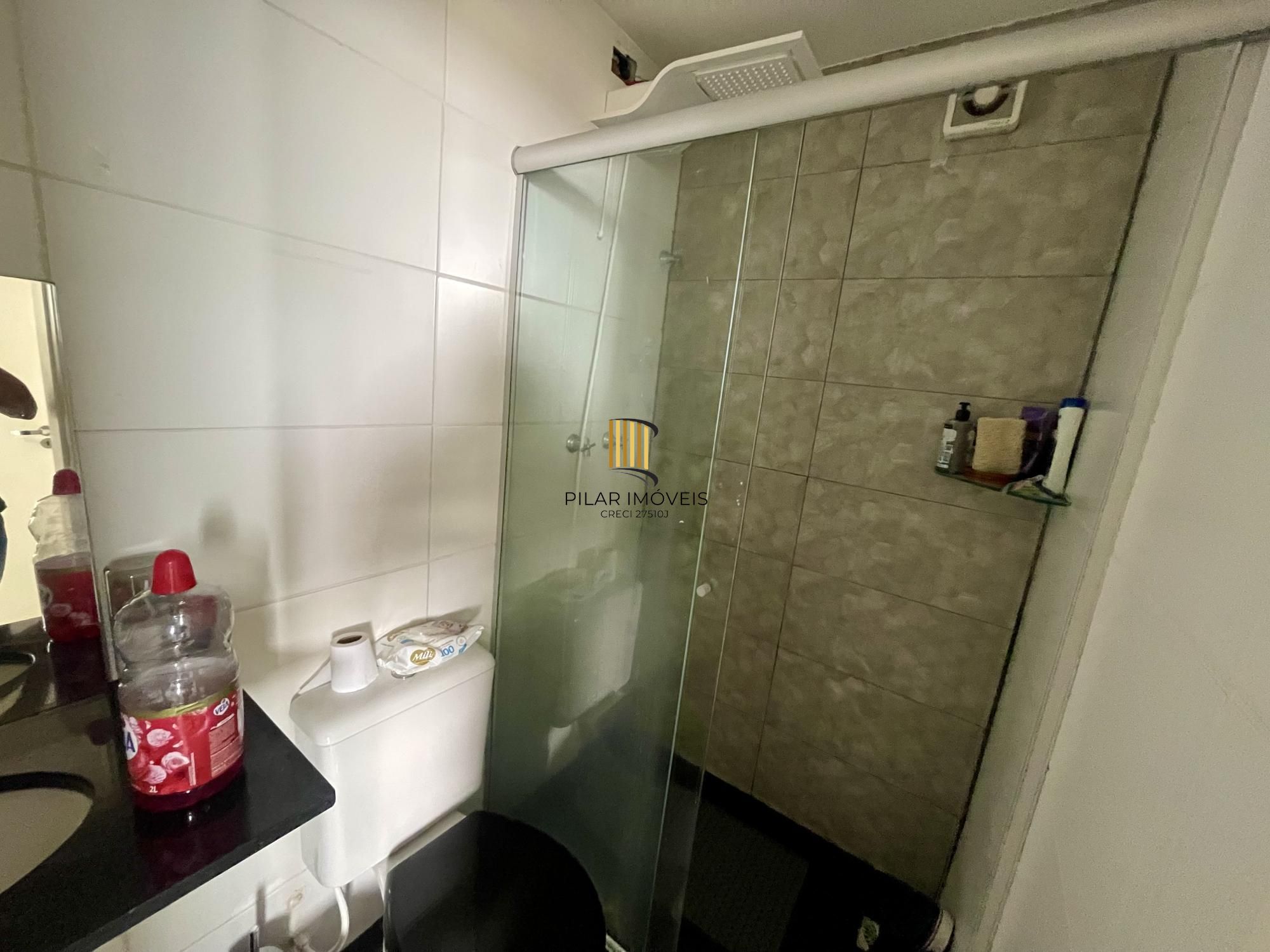 Apartamento de 2 quartos, 1 suíte e 1 vaga de garagem em condomínio fechado