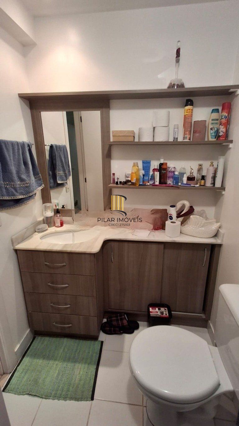 Apartamento com 2 quartos, 1 vaga e elevador no Bairro Vila Ipiranga.