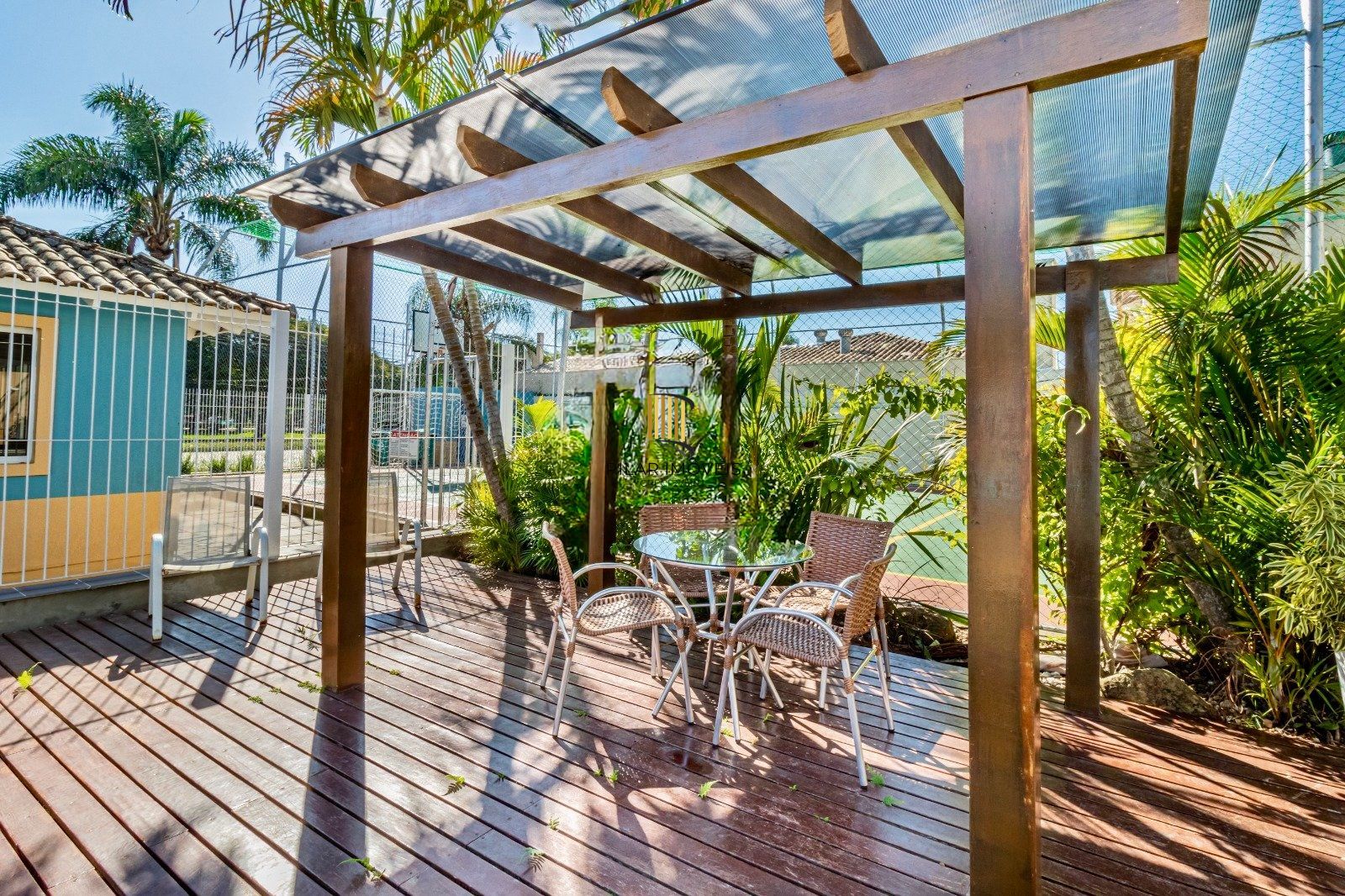 Casa em Condomínio com 3 quartos, 2 vagas e 79.59m²  Humaitá, Porto Alegre