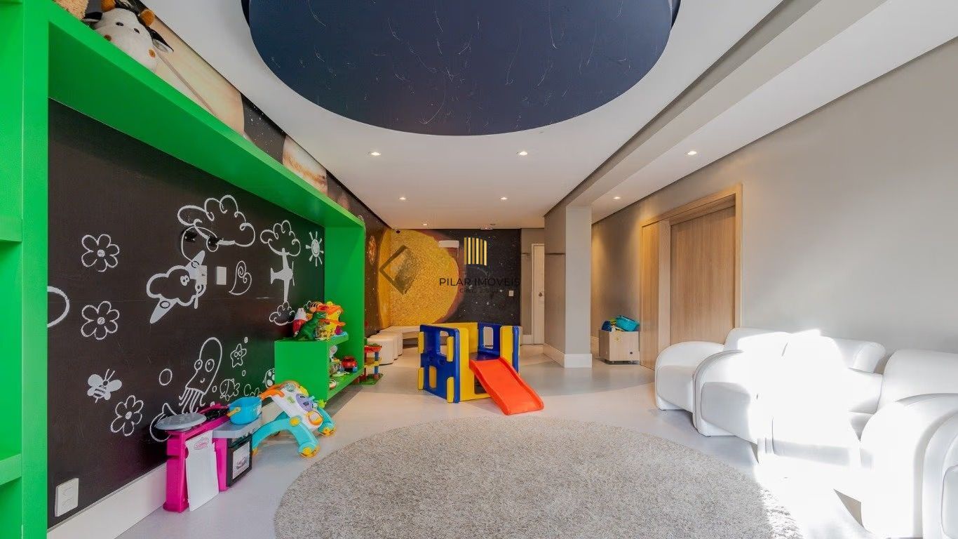 Apartamento de 2 quartos, elevador e 1 vaga de garagem em Canoas.