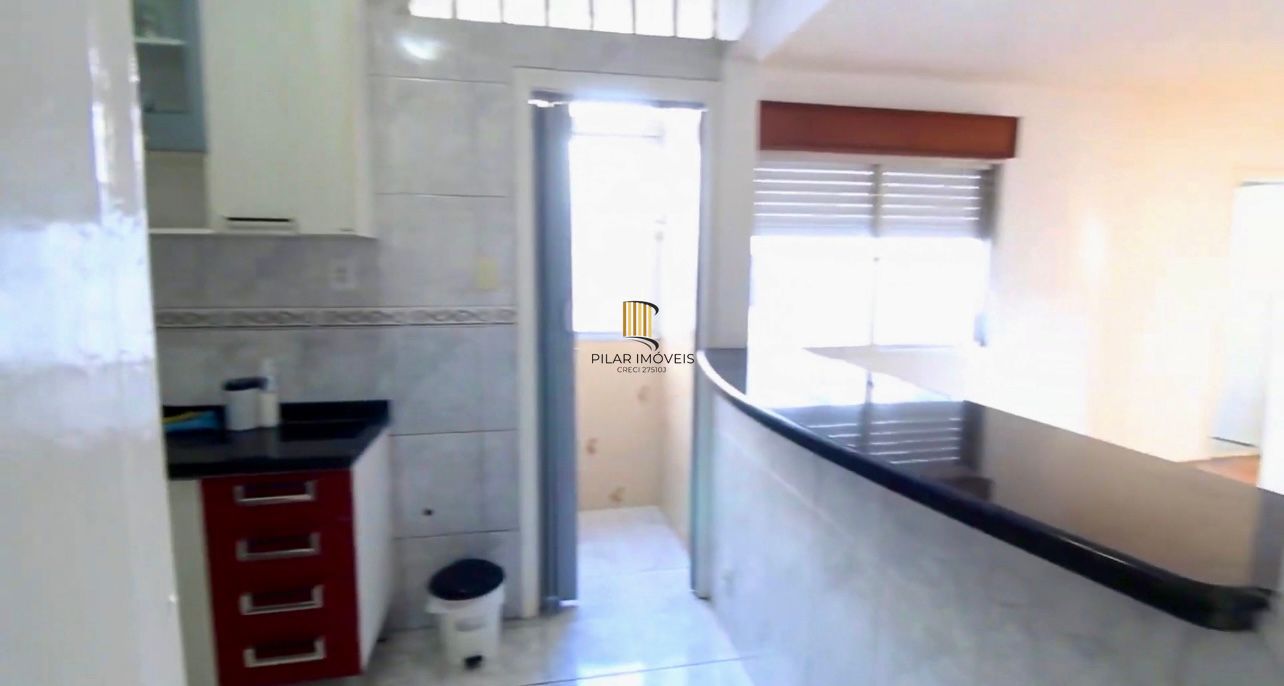 Apartamento de 2 dormitórios 67m2 com vaga rotativa Bairro Navegantes
