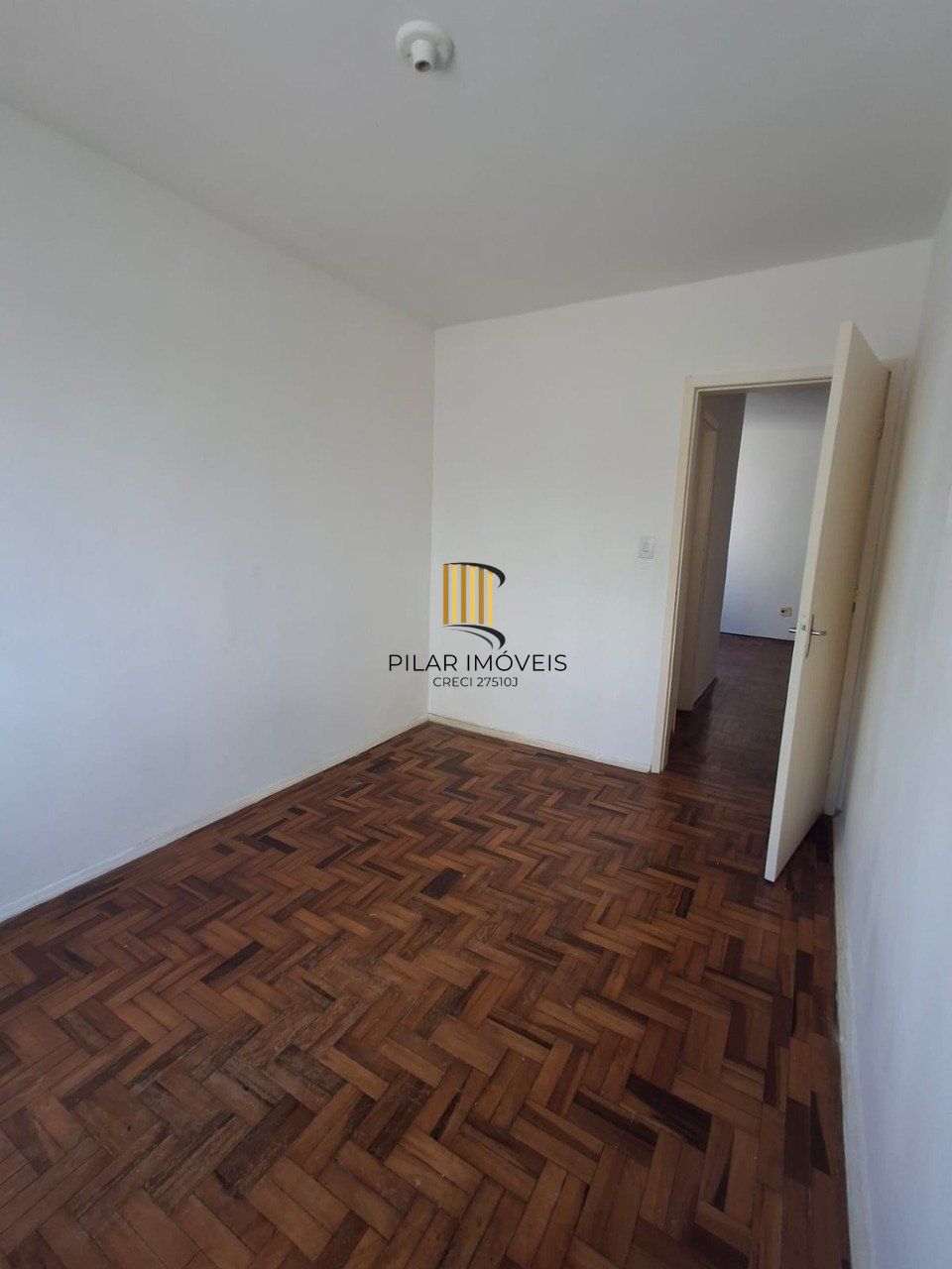 Apartamento á venda 59m², 2 dormitórios no Passo da Areia