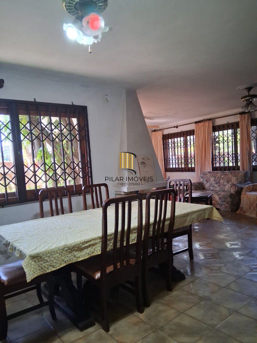 Casa com piscina 4 quartos e 2 vagas no Bairro Jardim Itu