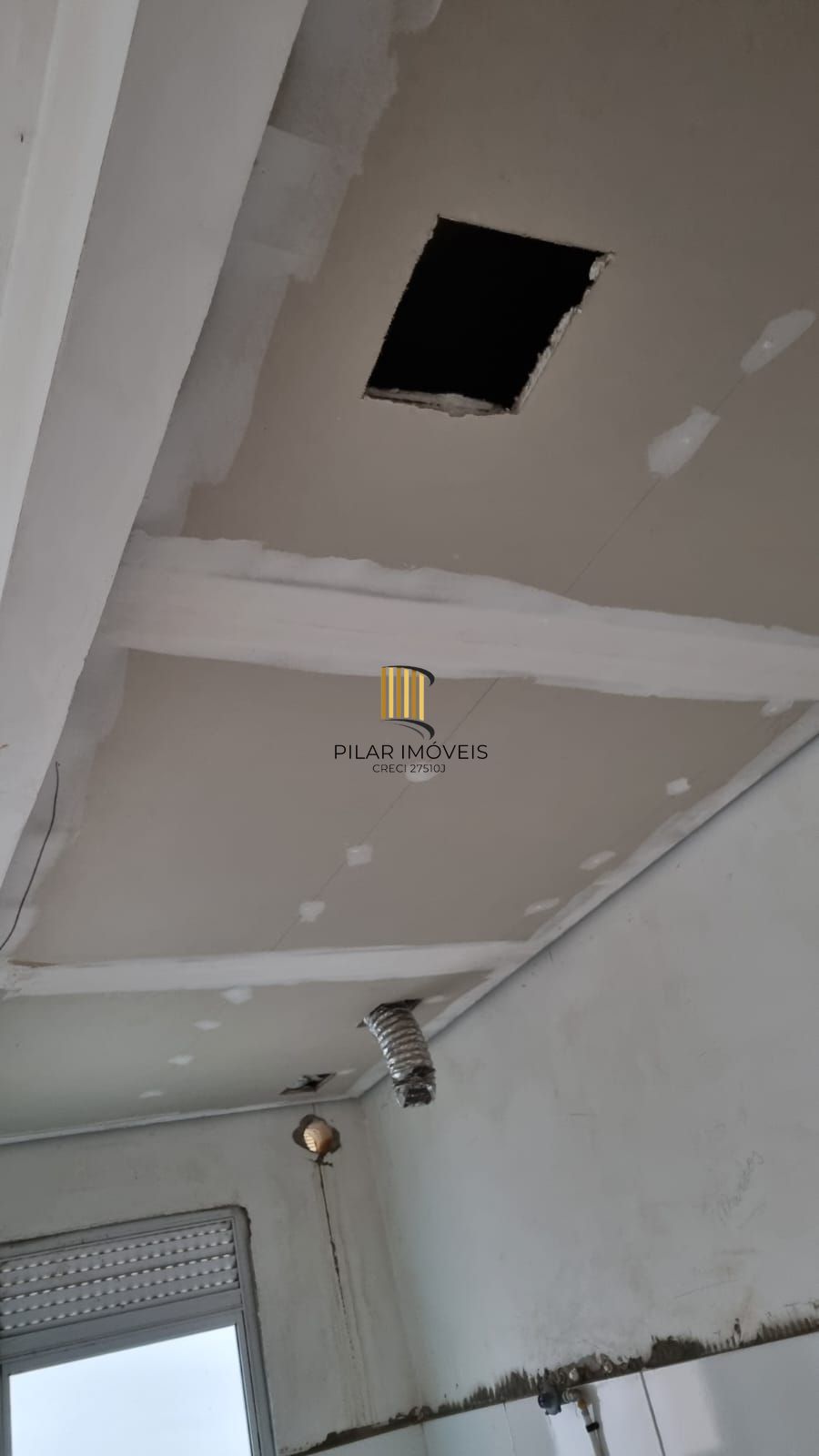 Apartamento 2 quartos, vaga, churrasqueira e elevador no bairro Parque Santa Fé