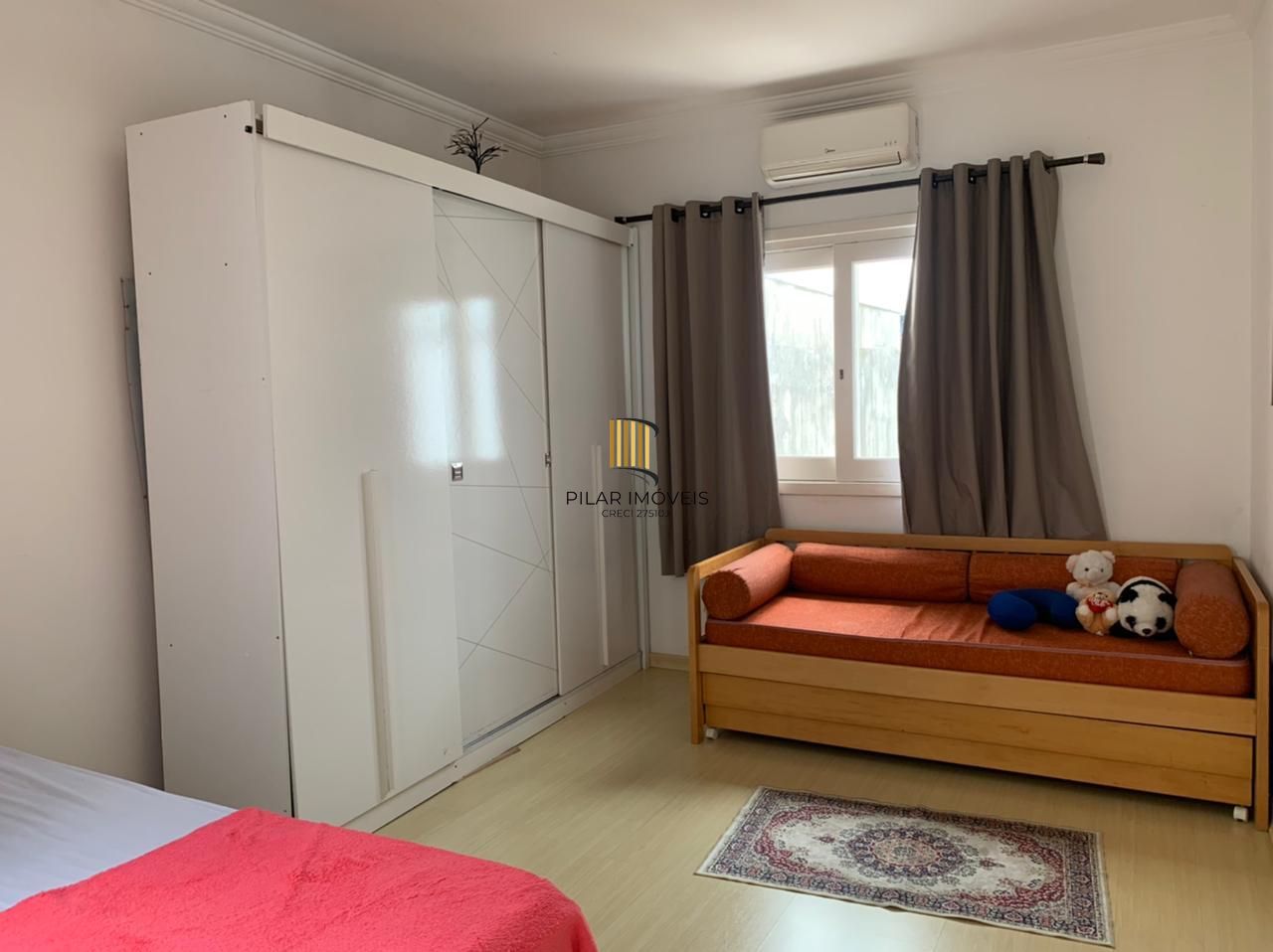 Casa em Condomínio com 3 quartos, 1 suíte e 288m² à venda no Ecoville.