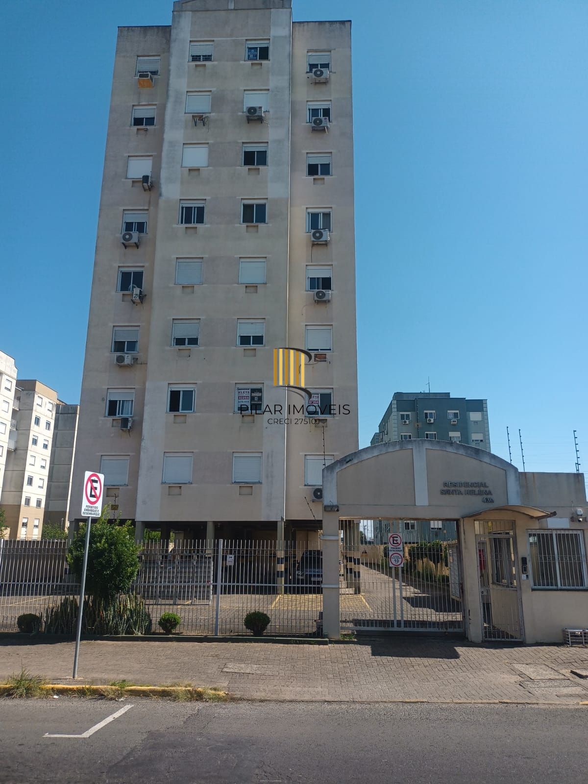 Apartamento com 2 dormitórios, elevador e 2 vagas de garagem em cachoeirinha.
